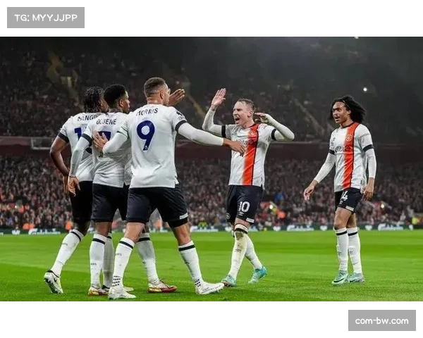 伯恩利主场0-2不敌布莱顿,魏费尔梅开二度助客队三连胜 伯恩利主场0-2不敌布莱顿,魏费尔梅开二度助客队三连胜